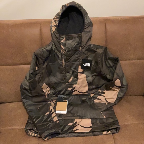 The North Face Women’s Fallback Hoodie Jacket - Picture 2 of 5